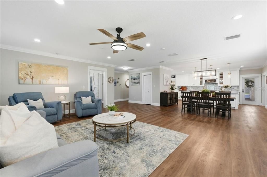 Dining room, Interior, Kitchen, Living room, Pendant Lights, Recessed Lighting, Wood Texture Flooring