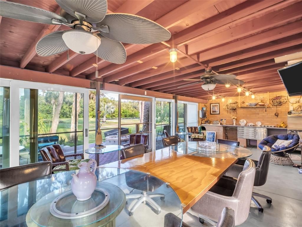 Dining room, Interior, Wooden Beams, Wooden Ceilings