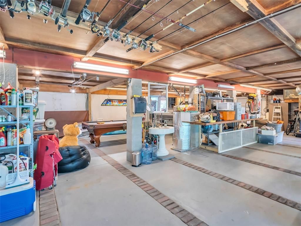 Billiard Table, Game Room, Interior