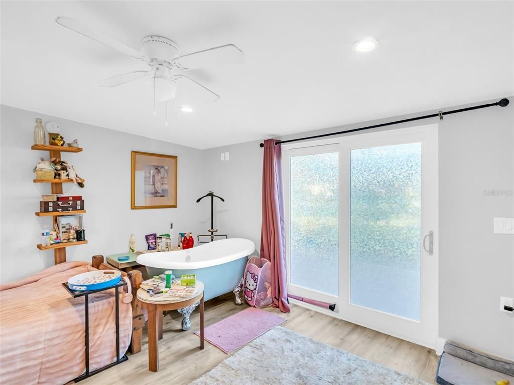 Bathroom, Free Standing Baths, Interior, Recessed Lighting, Wood Texture Flooring