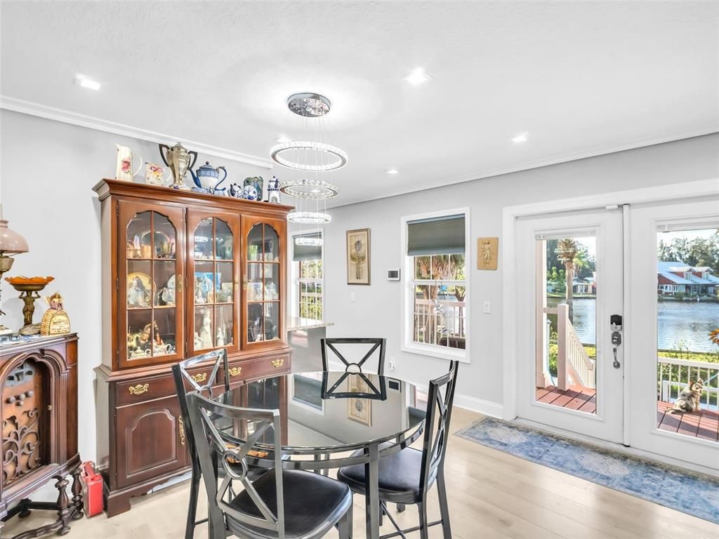 Chandelier, Dining room, Interior, Pendant Lights, Recessed Lighting, Water, Wood Texture Flooring