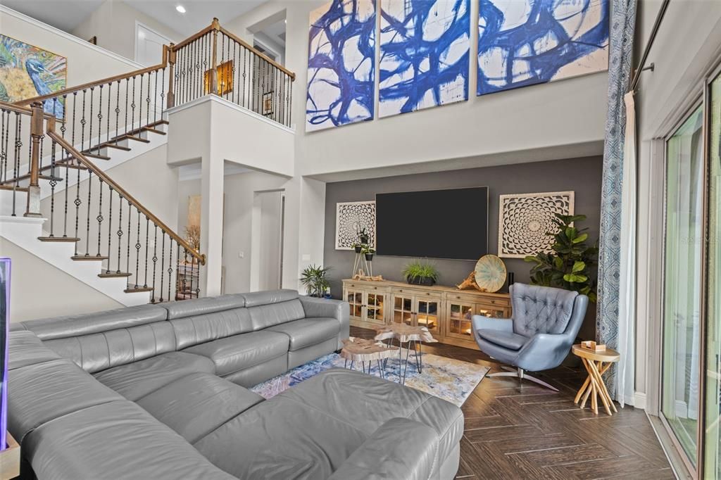 Interior, Living room, Recessed Lighting, Wood Texture Flooring