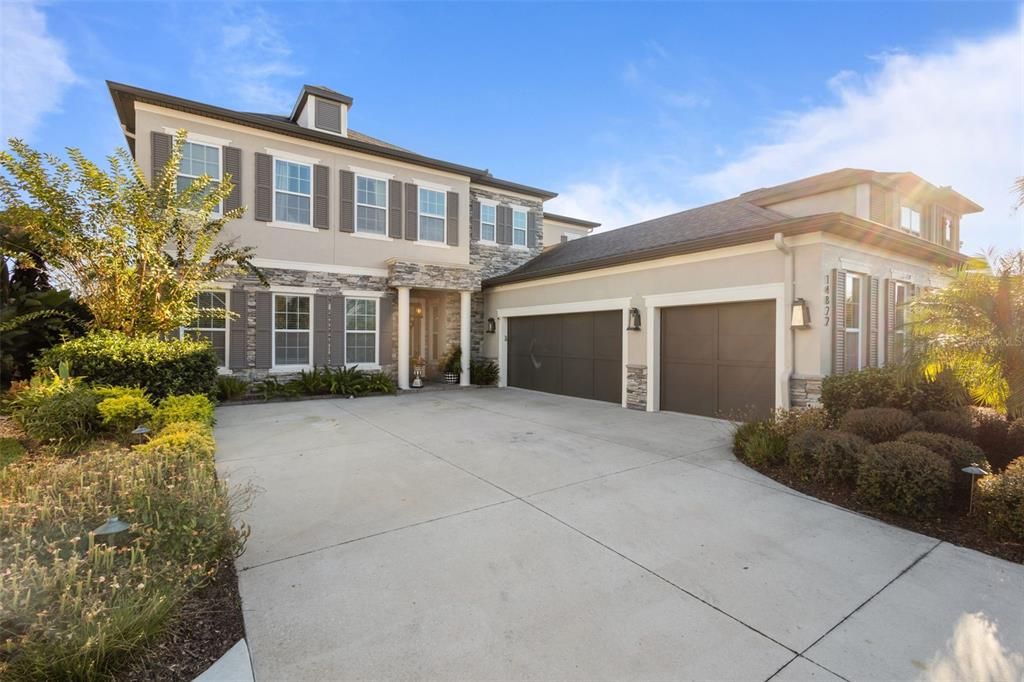 Attached, Exterior, Facade, American Foursquare