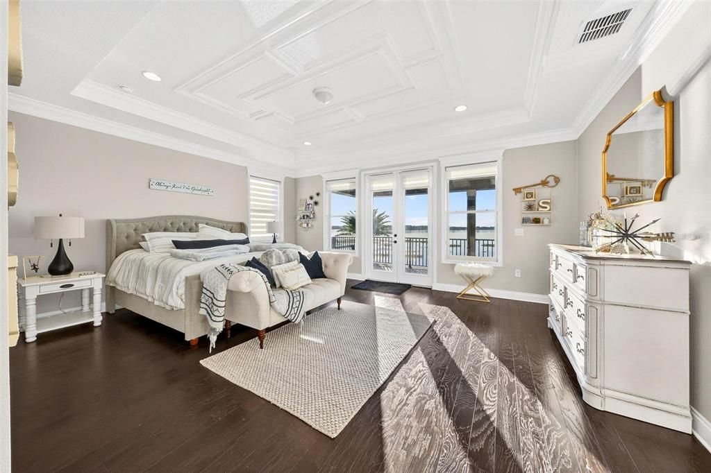 Bedroom, Interior, Recessed Lighting, Water, Wood Texture Flooring