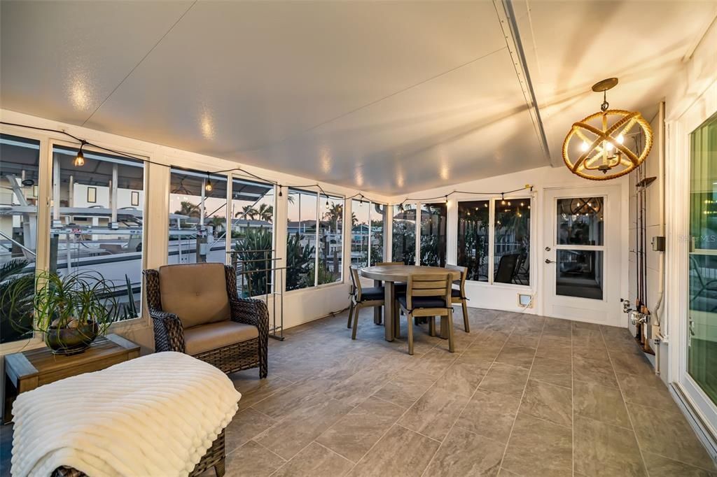 Dining room, Interior, Pendant Lights