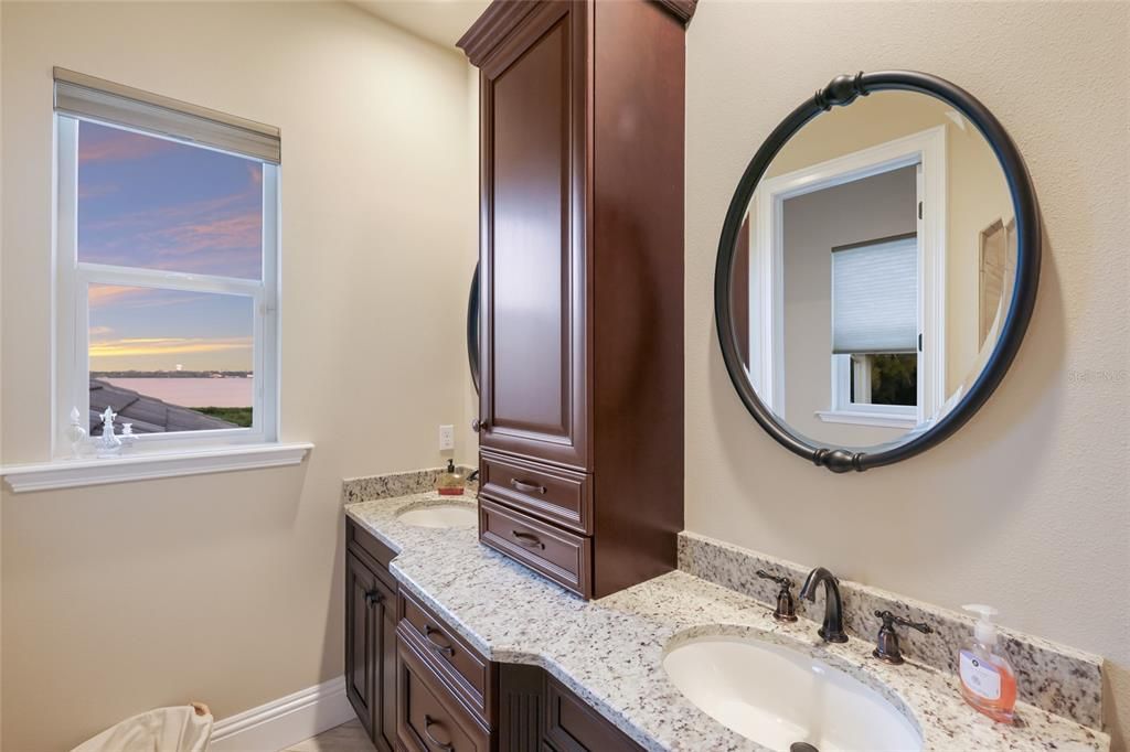 Bathroom, Dual Sink Vanities, Interior, Water