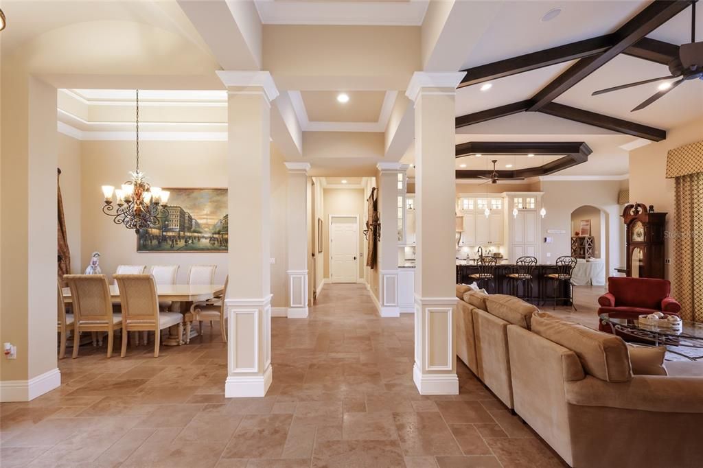 Chandelier, Dining room, Interior, Living room, Pendant Lights, Recessed Lighting