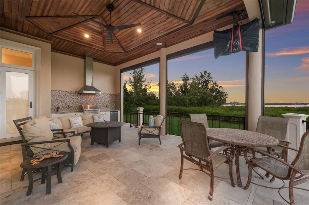 Exterior, Outdoor Kitchen