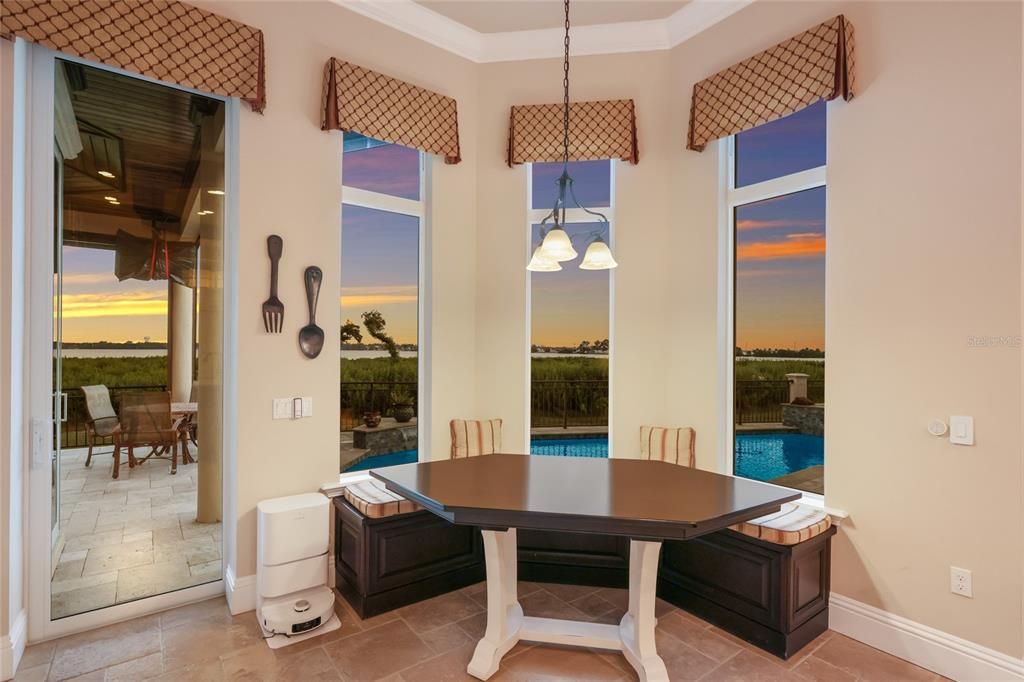 Dining room, Interior, Pendant Lights