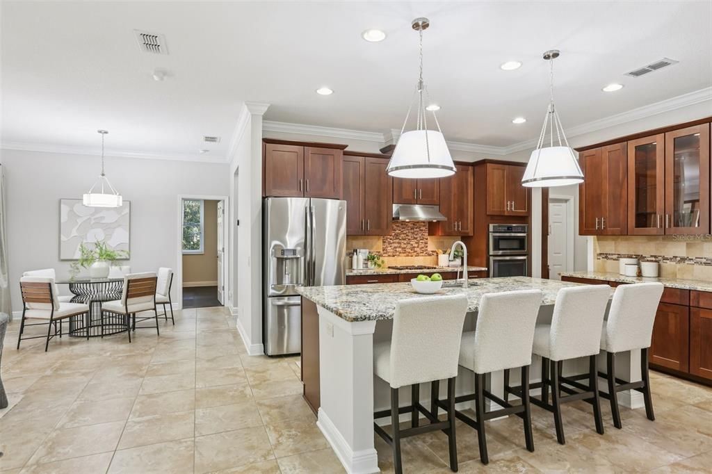 Dining room, Interior, Kitchen, Pendant Lights, Recessed Lighting, Stainless Steel Appliances