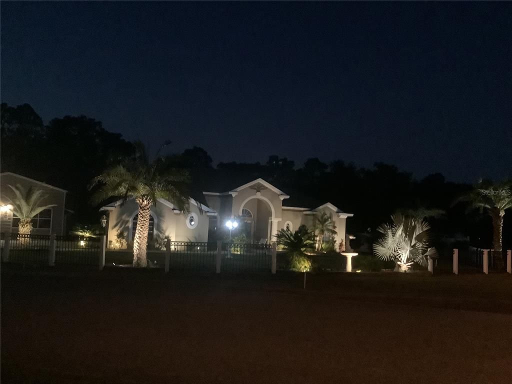 Backyard, Exterior, Facade, Modern