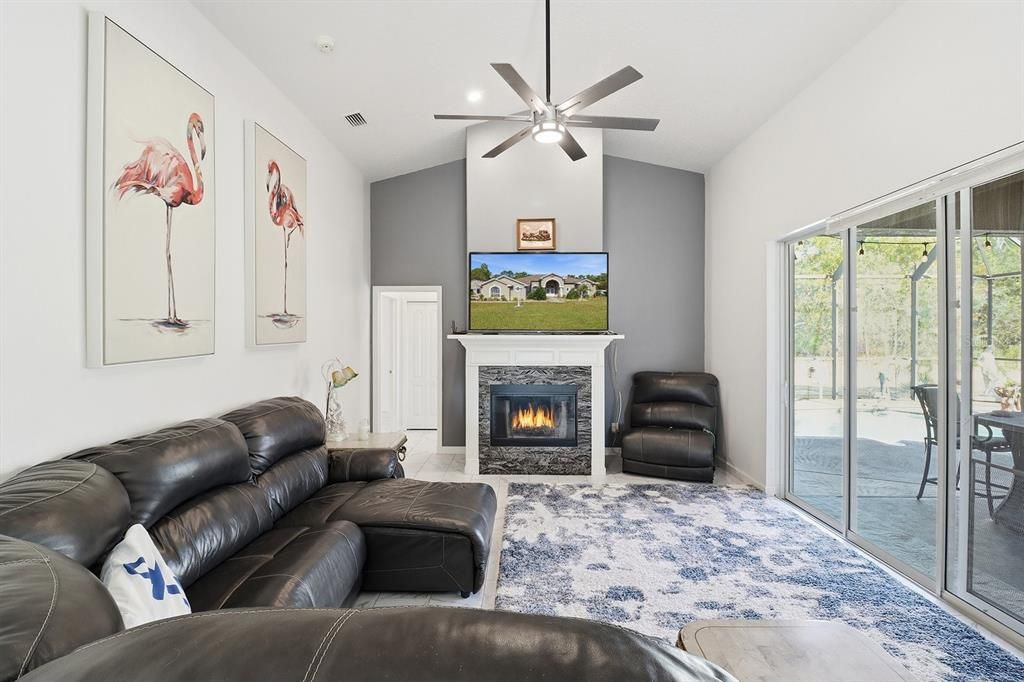 Fireplace, Interior, Living room, Recessed Lighting