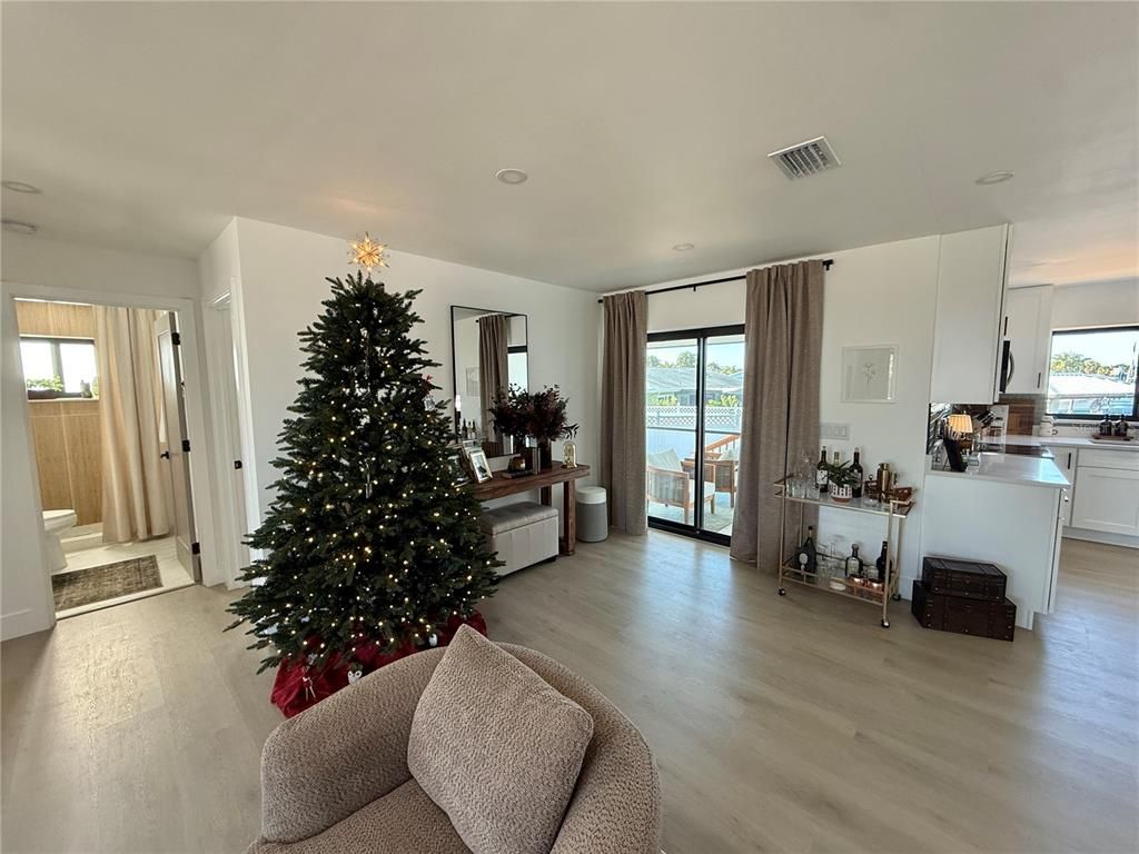 Interior, Kitchen, Pendant Lights, Recessed Lighting, Water, Wood Texture Flooring