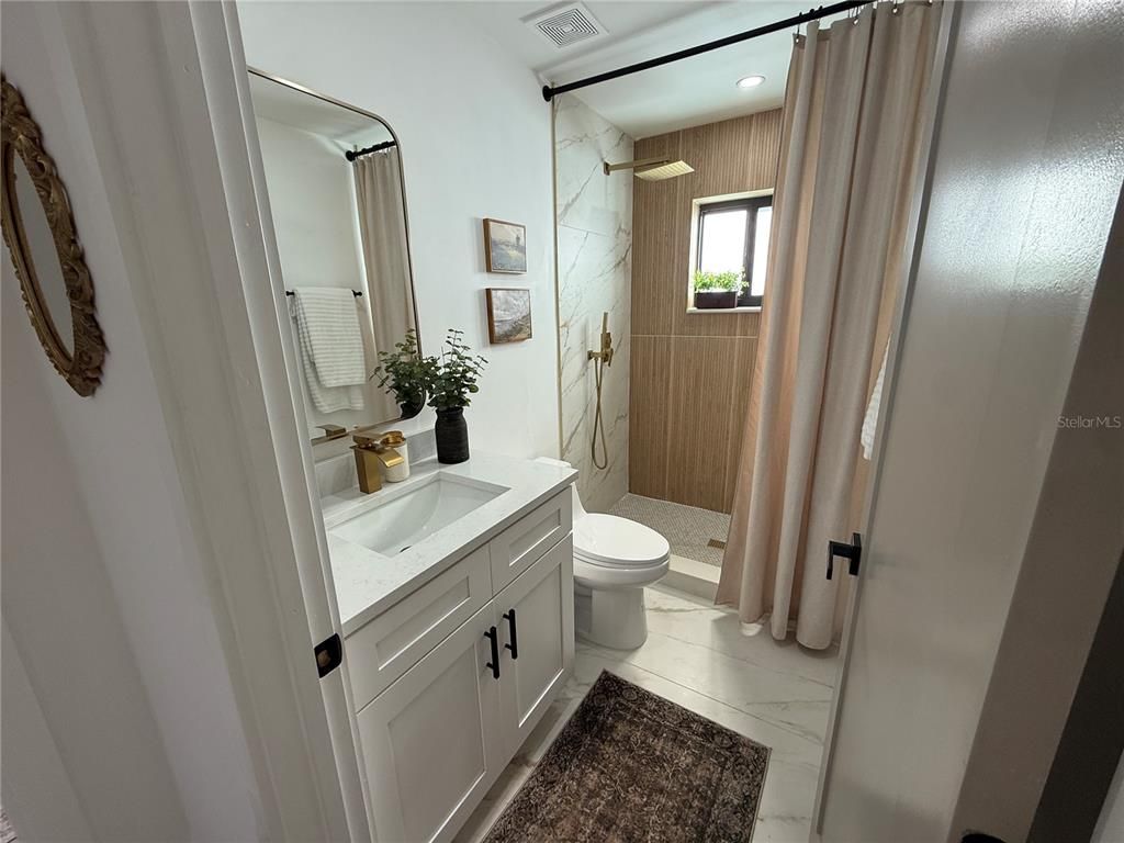 Bathroom, Interior, Marble, Marble Walls, Recessed Lighting