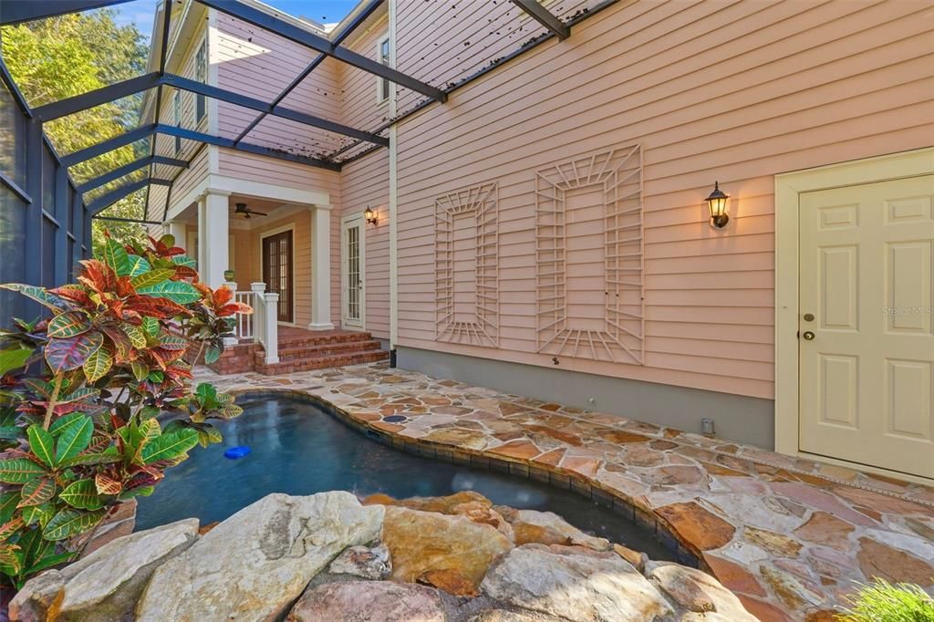 Interior, Pool, Sun Room