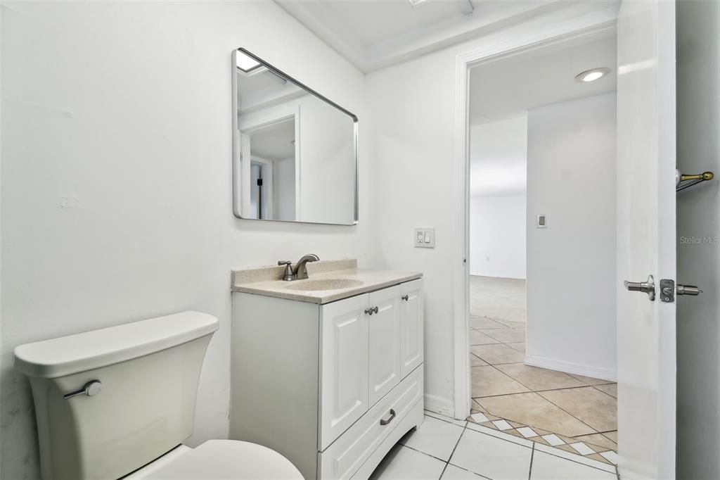 Bathroom, Interior, Recessed Lighting