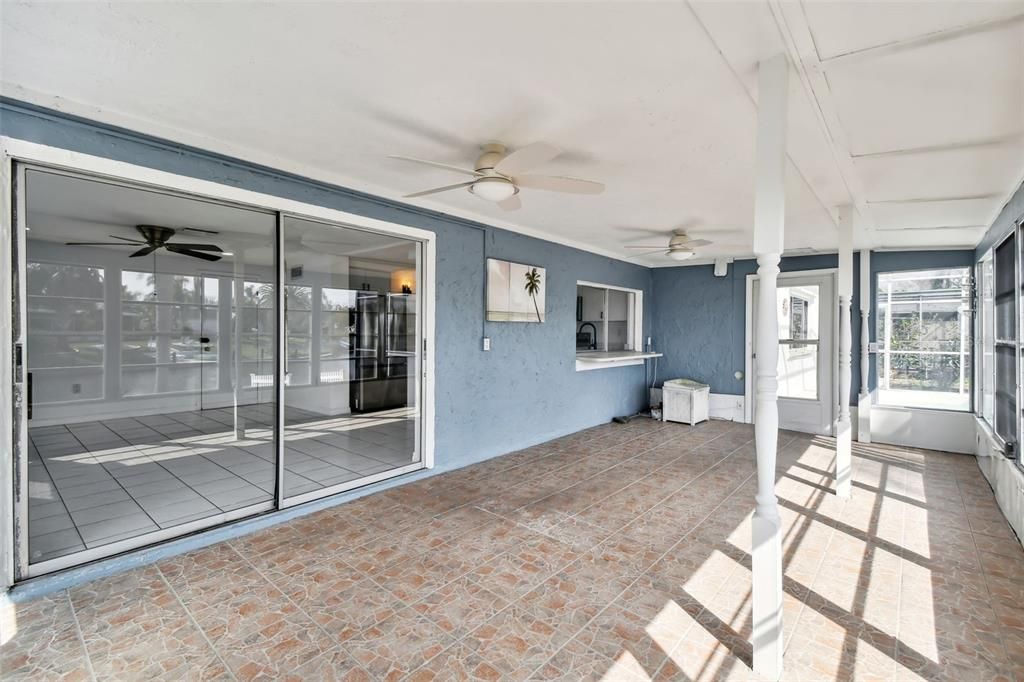 Empty room, Interior, Sun Room