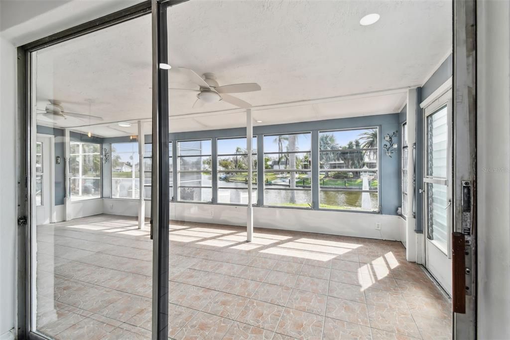 Empty room, Interior, Sun Room