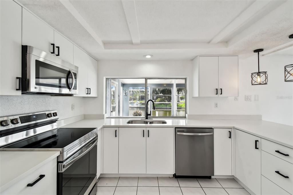 Interior, Kitchen, Pendant Lights, Recessed Lighting, Stainless Steel Appliances