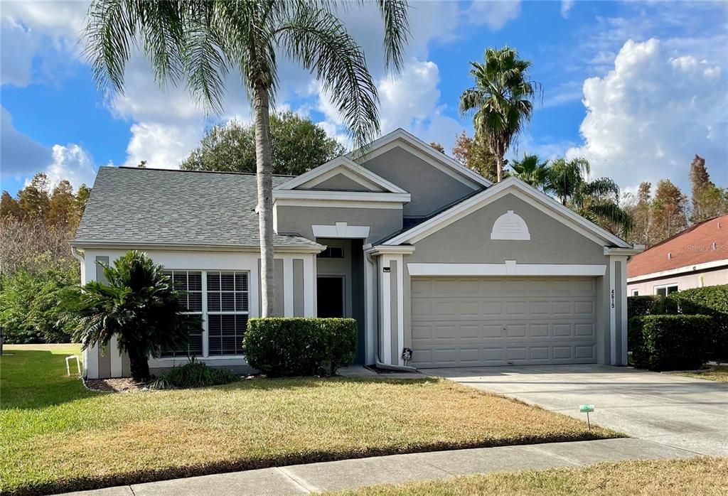 Attached, Exterior, Facade, American Craftsman