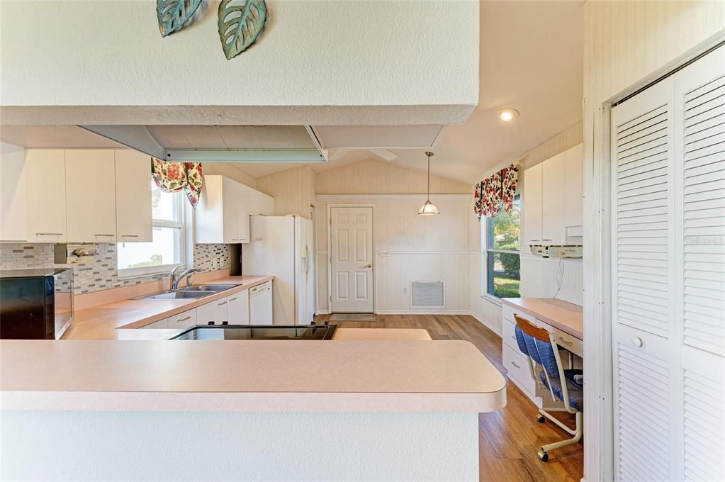 Interior, Kitchen, Pendant Lights, Recessed Lighting, Wood Texture Flooring