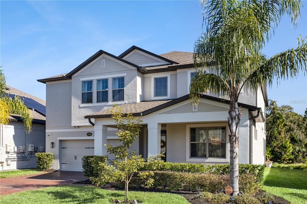 Attached, Exterior, Facade, Farmhouse