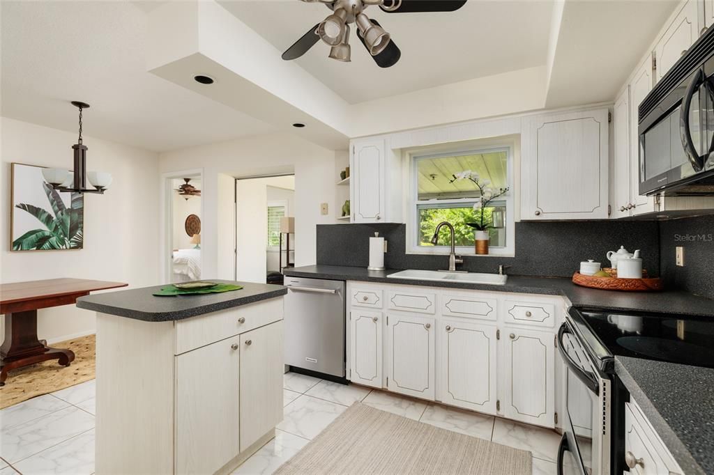 Interior, Kitchen, Marble, Recessed Lighting