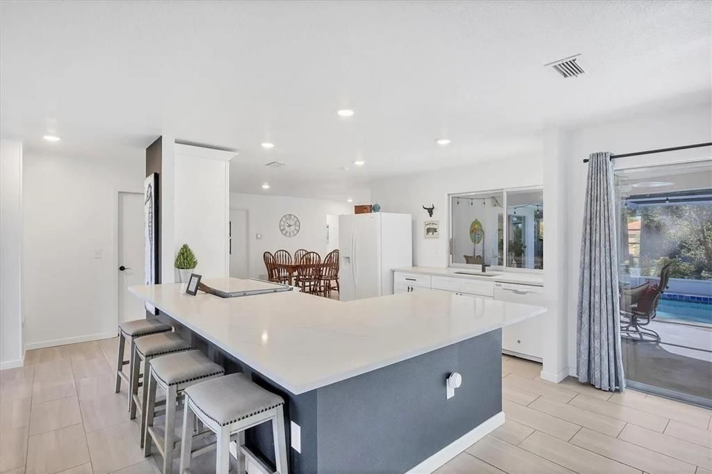 Dining room, Interior, Kitchen, Recessed Lighting