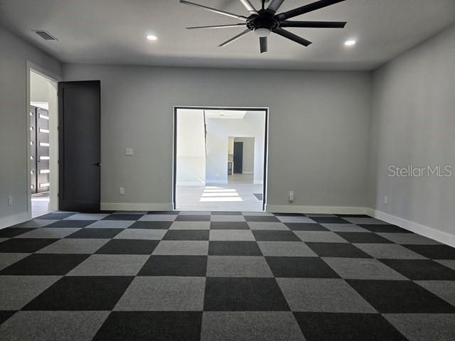 Empty room, Interior, Recessed Lighting