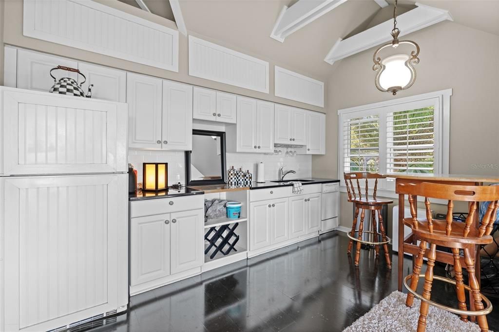 Interior, Kitchen, Pendant Lights, Wood Texture Flooring