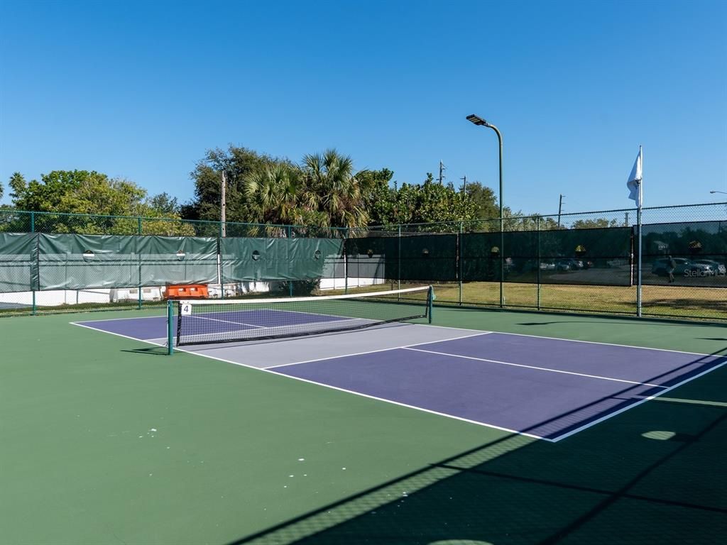 Exterior, Tennis Courts