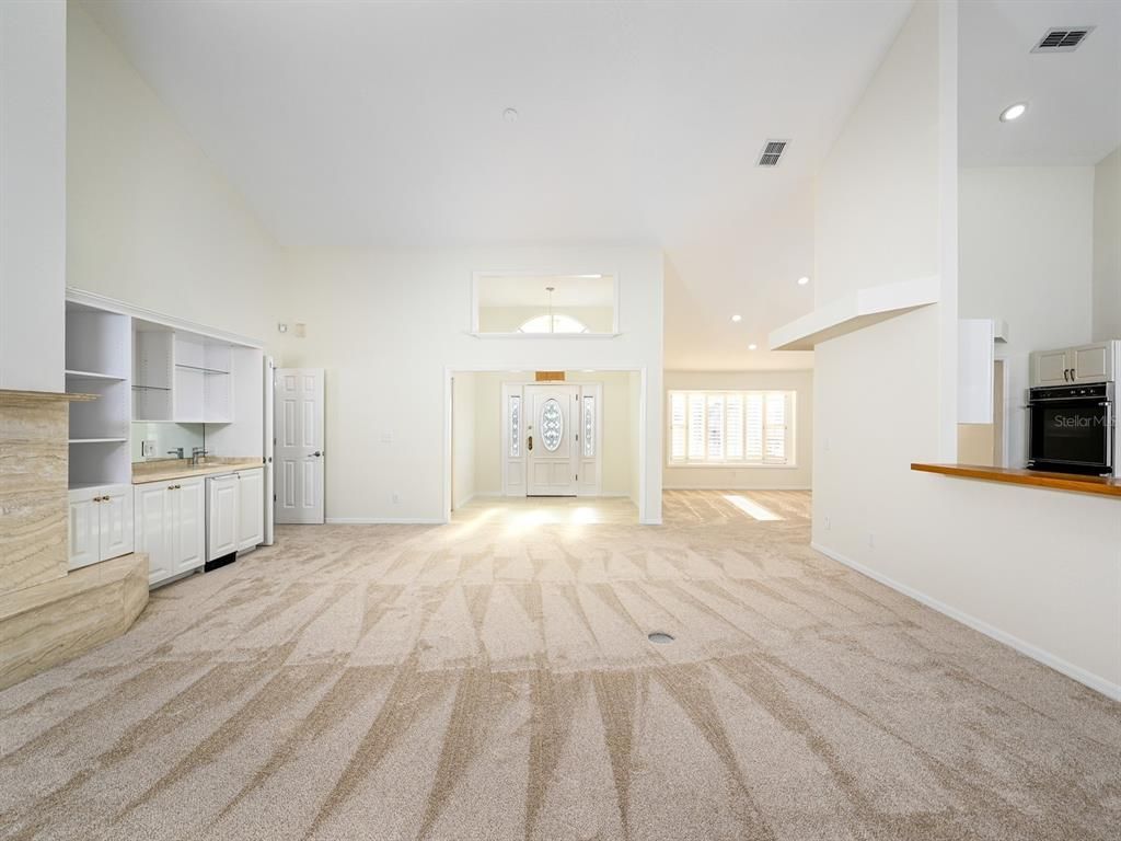 Empty room, Interior, Recessed Lighting