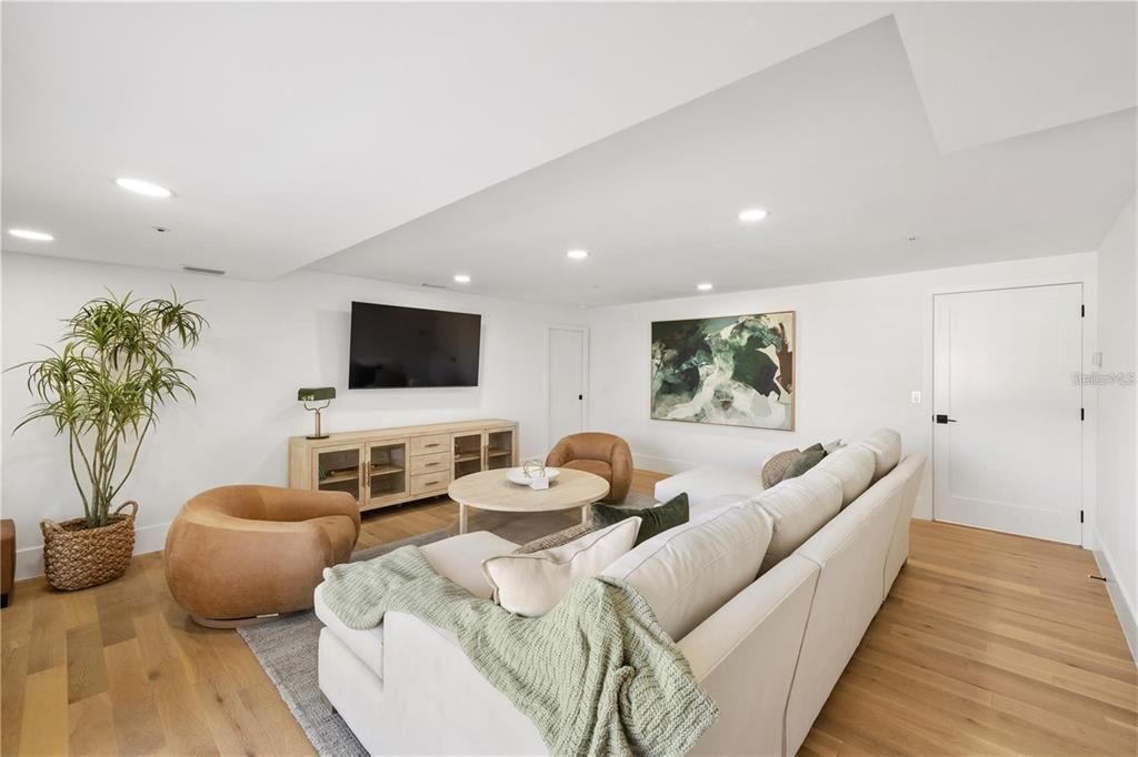 Interior, Living room, Recessed Lighting, Wood Texture Flooring