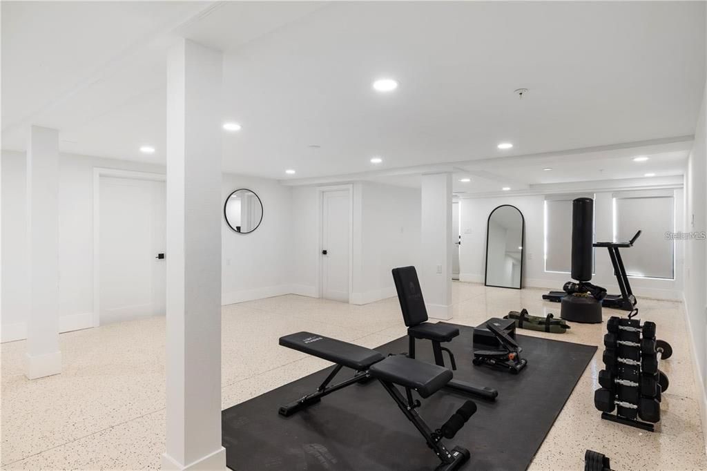 Fitness Equipment, Interior, Recessed Lighting