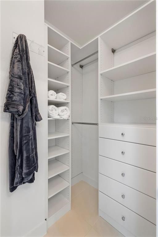 Interior, Walk-in Closets