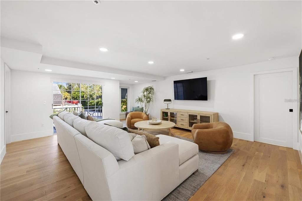 Interior, Living room, Recessed Lighting, Wood Texture Flooring