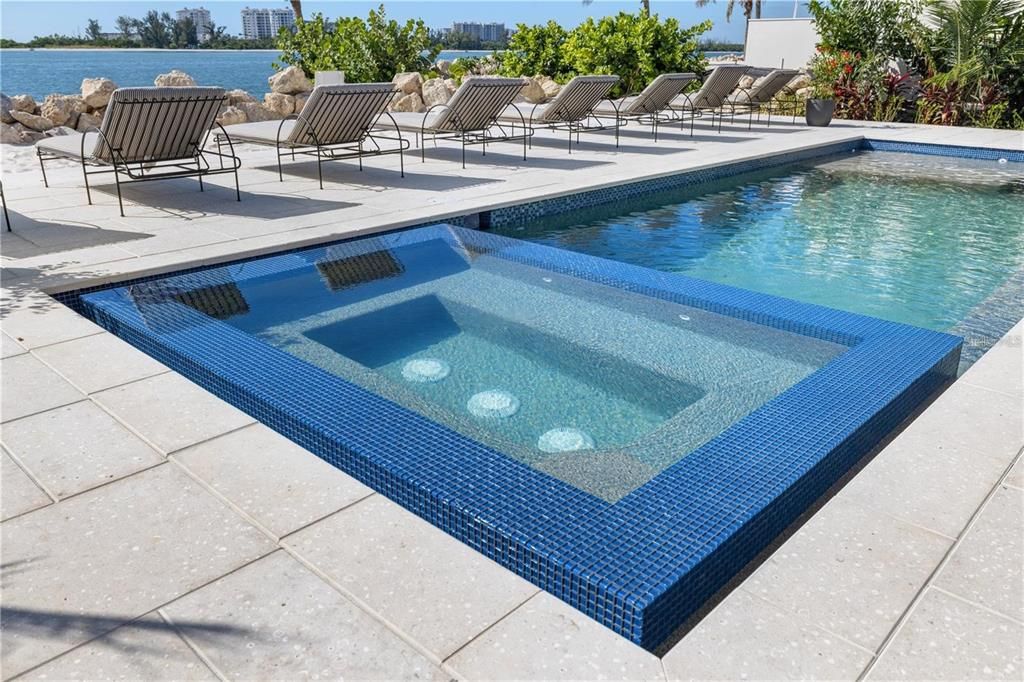 Exterior, Pool, Water