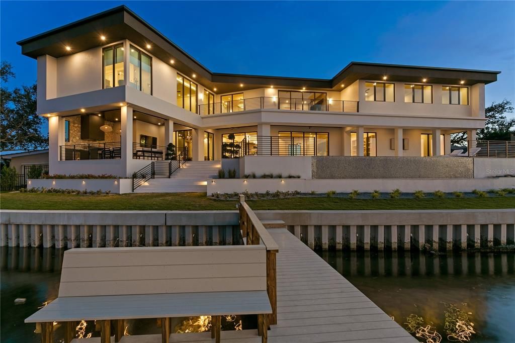 Backyard, Exterior, Facade, Modern