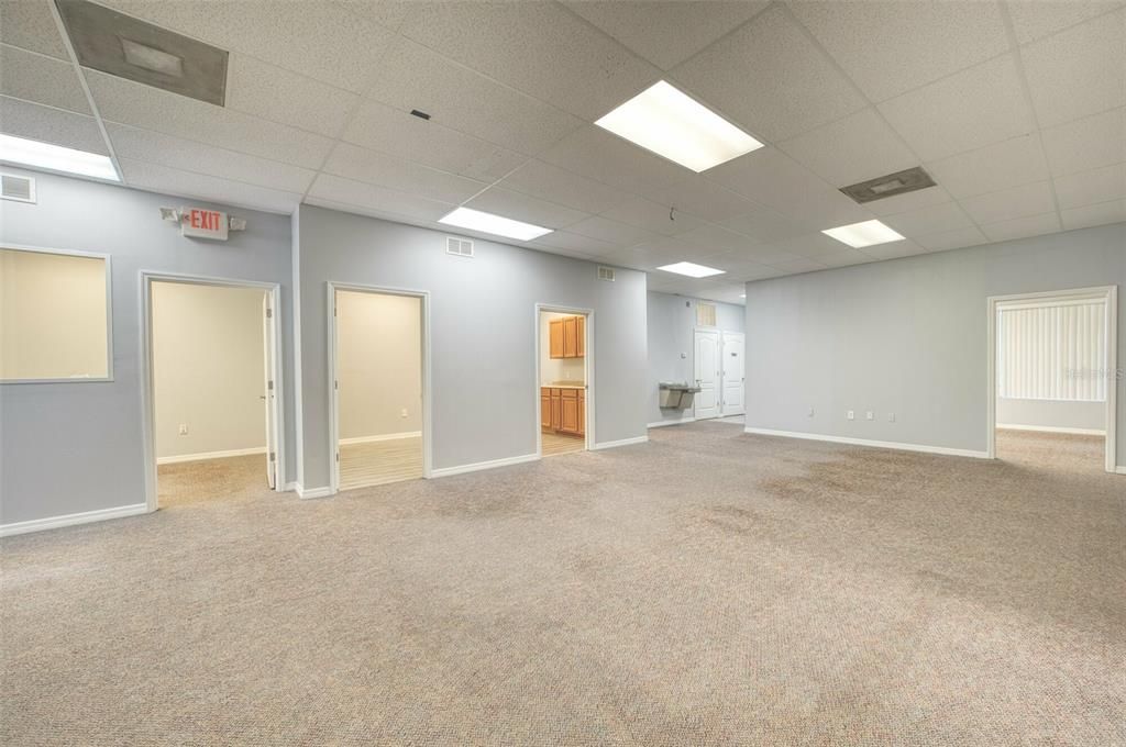 Empty room, Interior, Recessed Lighting