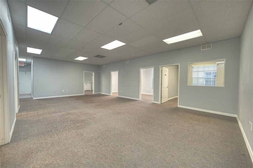 Empty room, Interior, Recessed Lighting