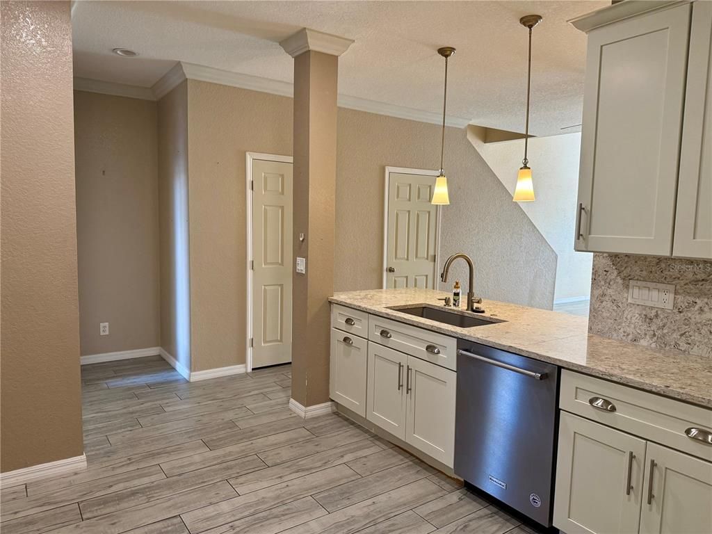 Interior, Kitchen, Pendant Lights, Recessed Lighting, Wood Texture Flooring