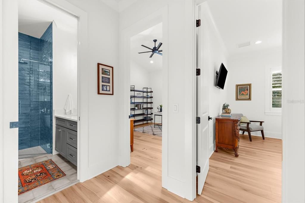 Bathroom, Interior, Recessed Lighting, Wood Texture Flooring