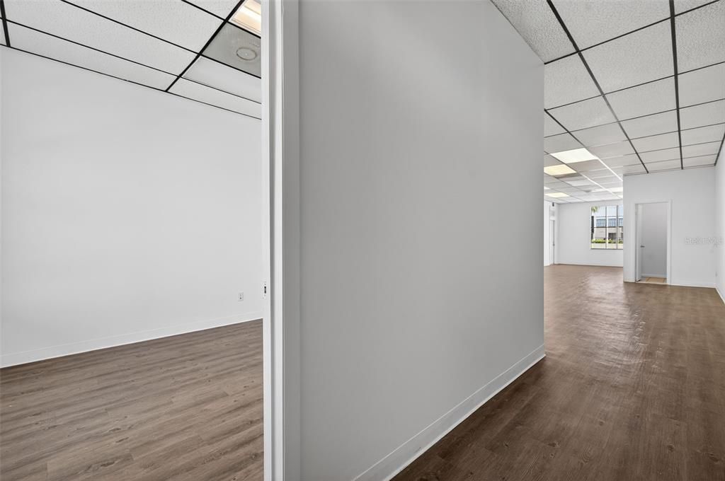 Empty room, Interior, Recessed Lighting, Wood Texture Flooring