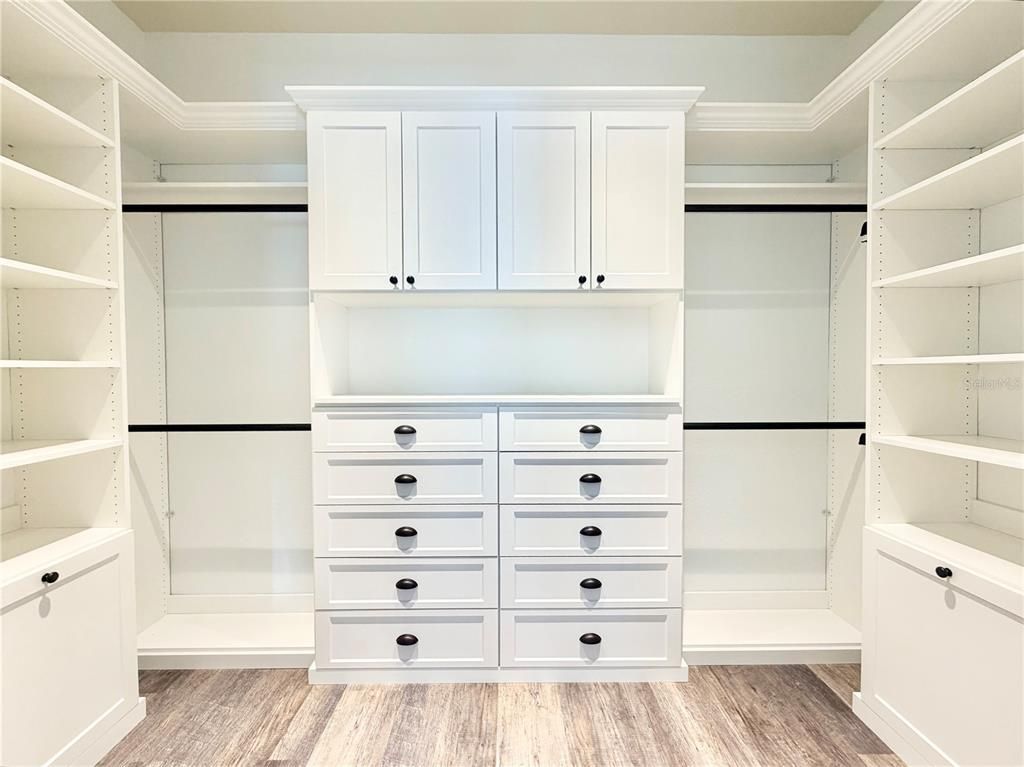 Interior, Walk-in Closets, Wood Texture Flooring
