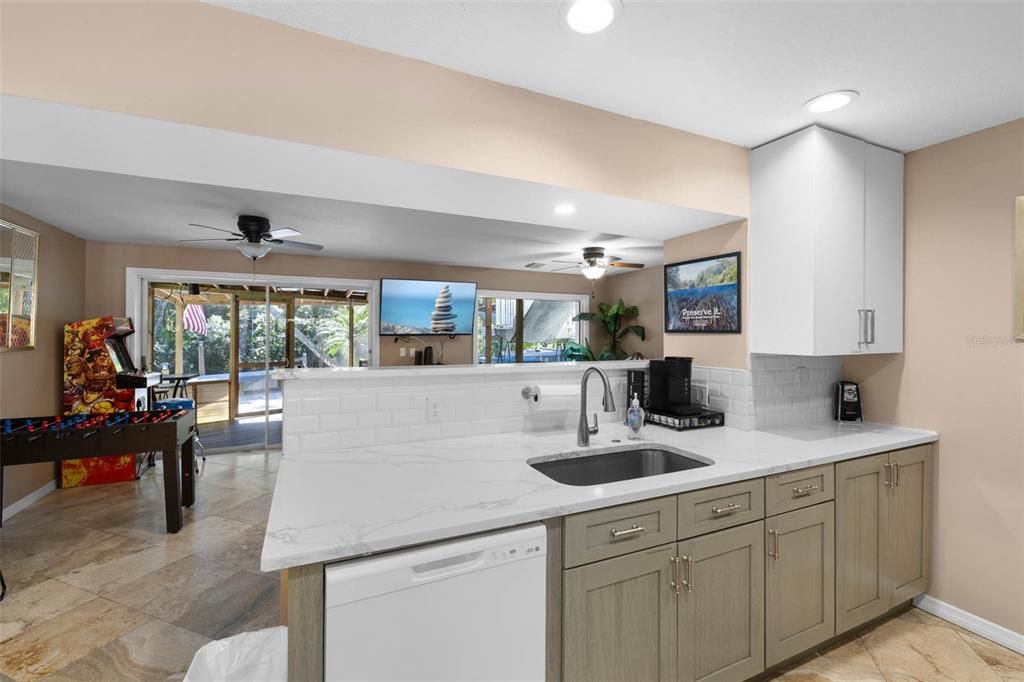 Interior, Kitchen, Recessed Lighting, Water