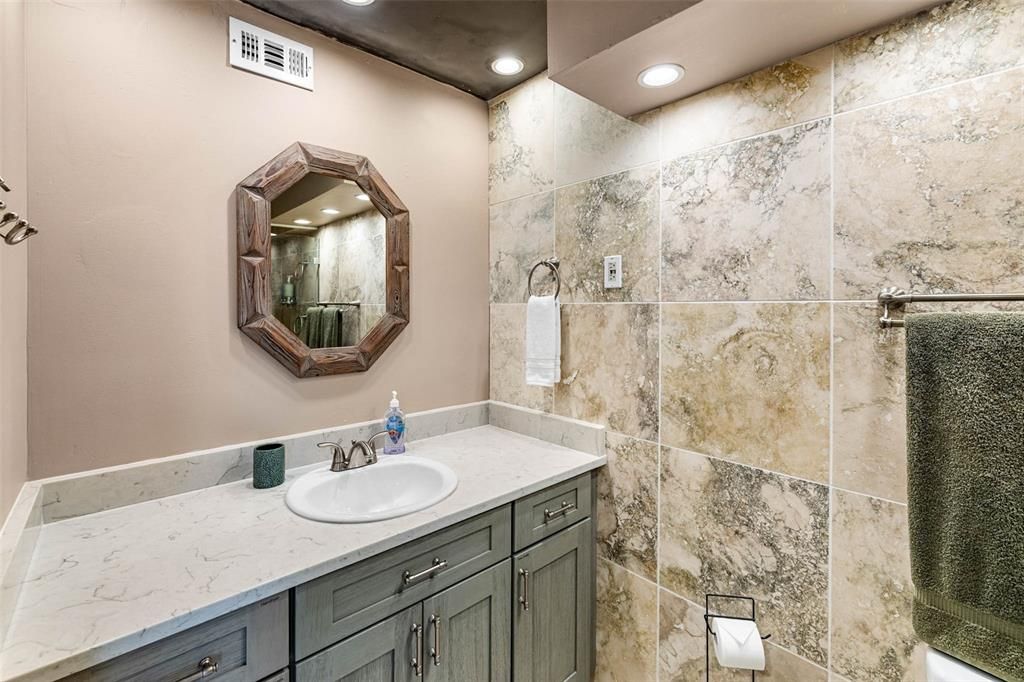 Bathroom, Interior, Recessed Lighting