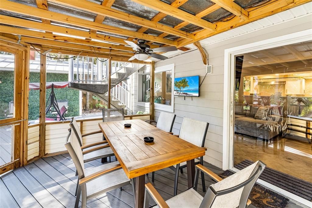 Dining room, Interior, Sun Room, Wooden Beams