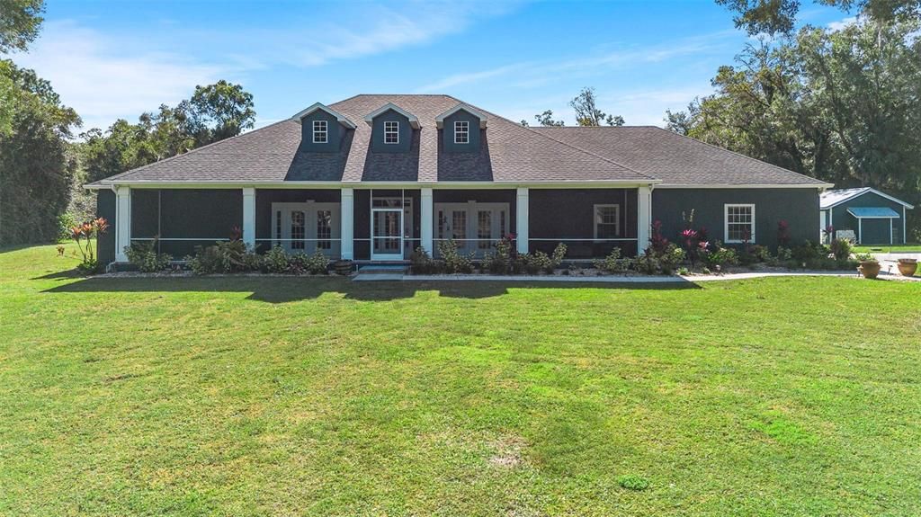 Backyard, Exterior, Facade, Ranch