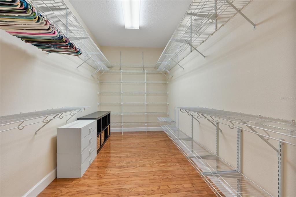 Interior, Walk-in Closets, Wood Texture Flooring
