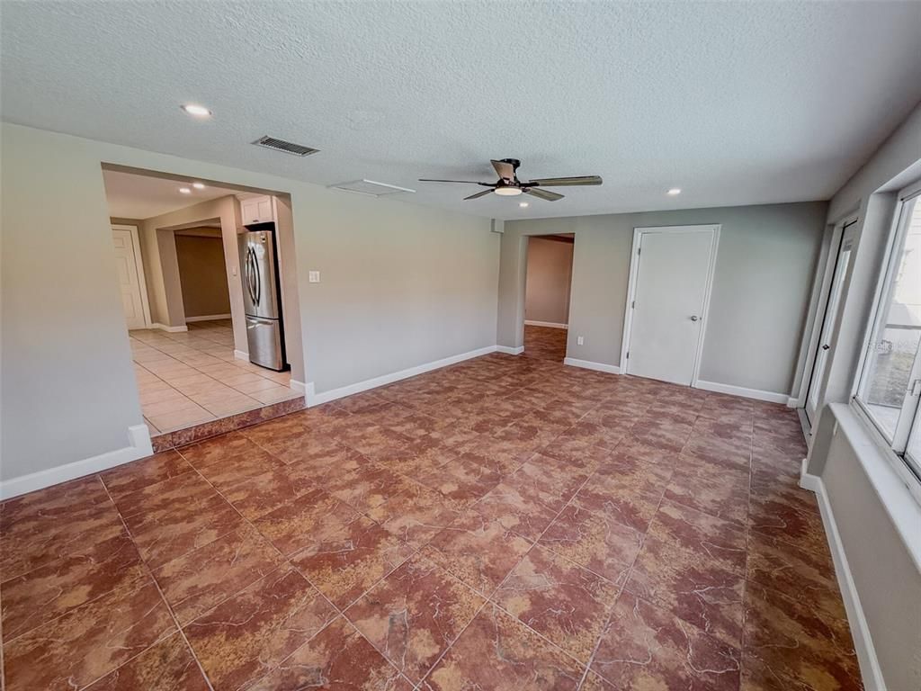 Empty room, Interior, Kitchen, Recessed Lighting